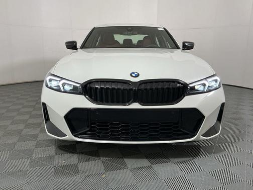 Alpine White 2026 BMW 330 330i