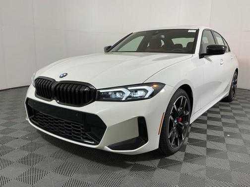 Alpine White 2026 BMW 330 330i