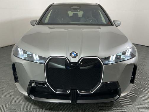 2026 BMW iX xDrive45