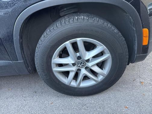 2011 Volkswagen Tiguan S
