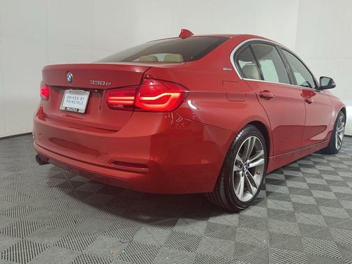 2018 BMW 330e iPerformance
