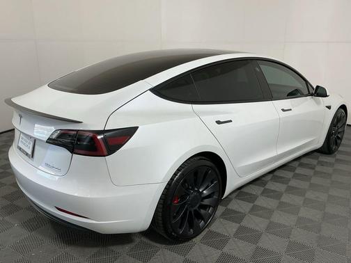 2023 Tesla Model 3 Performance