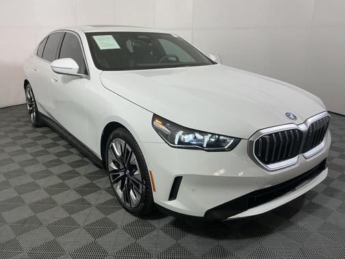 2025 BMW i5 eDrive40