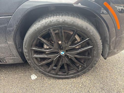 Black Sapphire Metallic 2022 BMW X6 xDrive40i