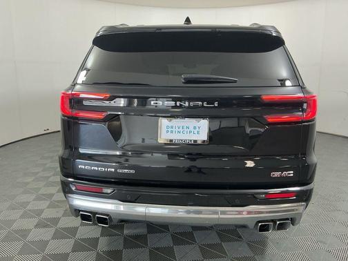 2024 GMC Acadia Denali