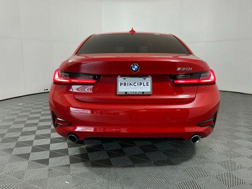Melbourne Red Metallic 2021 BMW 330 330i