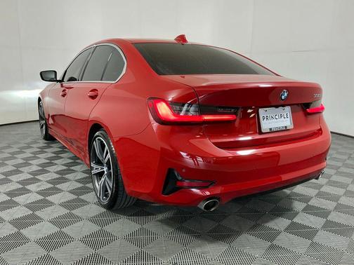 Melbourne Red Metallic 2021 BMW 330 330i