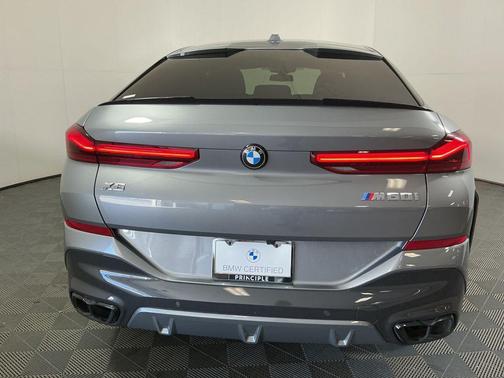 2025 BMW X6 M60i