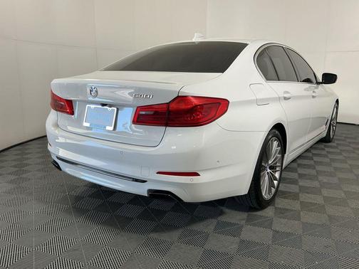 2020 BMW 540 540i