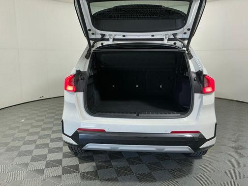 Alpine White 2025 BMW X1 xDrive28i