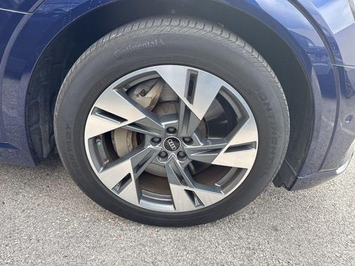 2022 Audi e-tron Premium