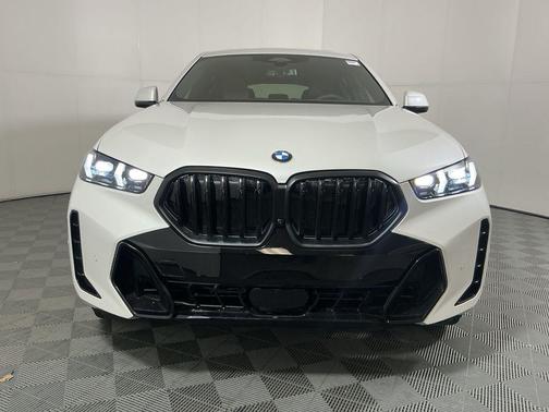 Mineral White Metallic 2026 BMW X6 xDrive40i
