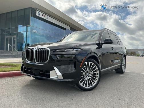 Black Sapphire Metallic 2025 BMW X7 xDrive40i