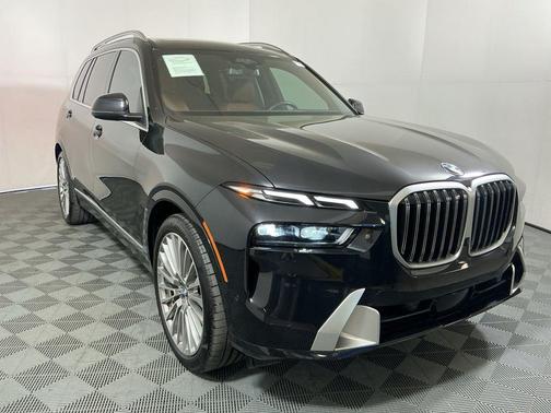 Black Sapphire Metallic 2025 BMW X7 xDrive40i