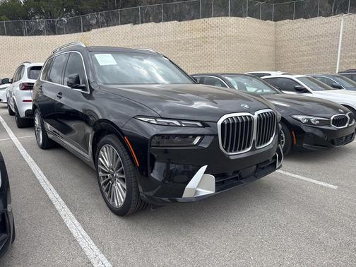 2025 BMW X7 xDrive40i