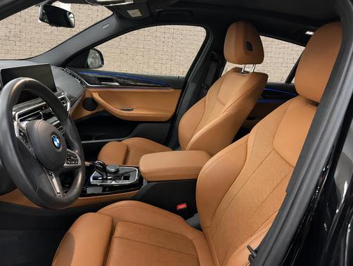 Black Sapphire Metallic 2023 BMW X4 M40i