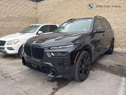 Black Sapphire Metallic 2025 BMW X7 xDrive40i