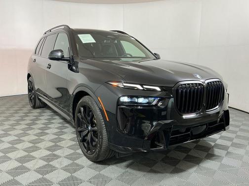 Black Sapphire Metallic 2025 BMW X7 xDrive40i
