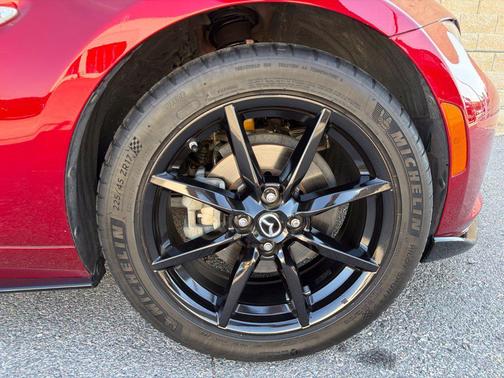 Soul Red Crystal Metallic 2019 Mazda MX-5 Miata Club