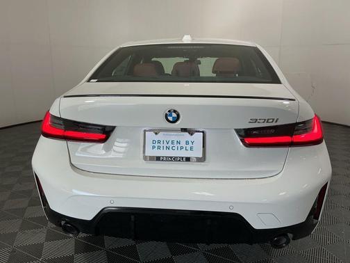 2026 BMW 330 i