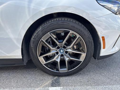 2024 BMW i5 eDrive40
