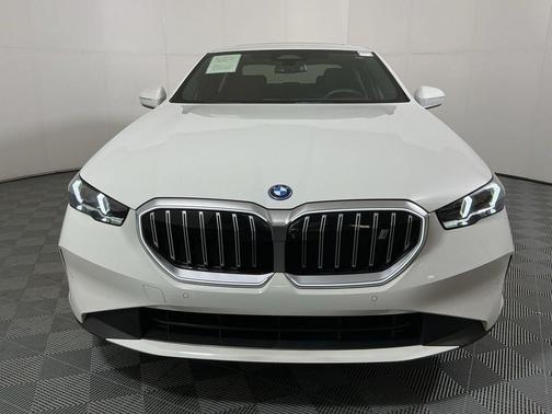 2024 BMW i5 eDrive40