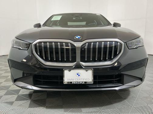 2024 BMW 530 530i