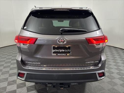 2018 Toyota Highlander Limited Platinum