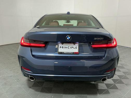 Arctic Race Blue Metallic 2025 BMW 330 330i