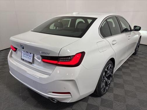 2025 BMW 330 i