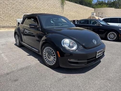 2014 Volkswagen Beetle Auto 1.8T w/Tech