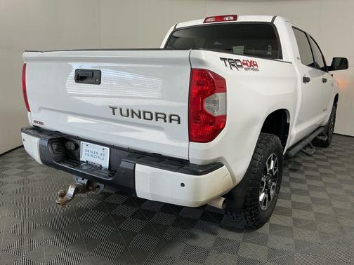 2017 Toyota Tundra SR5