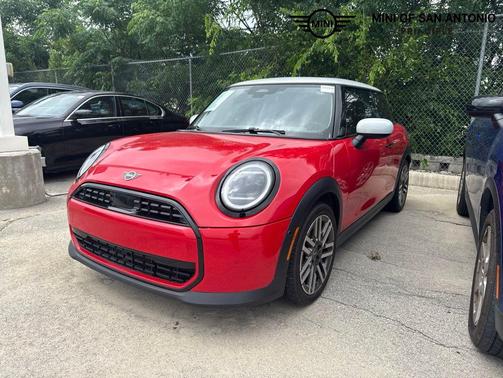 Chili Red 2025 MINI Hardtop