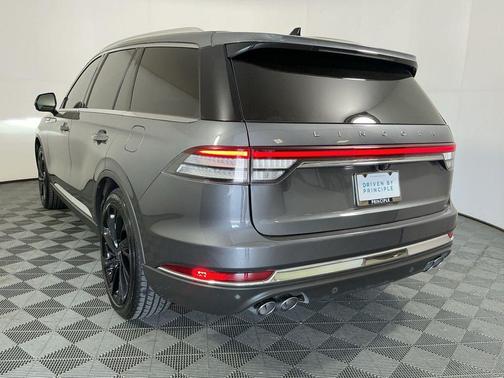 Asher Gray Metallic Clearcoat 2022 Lincoln Aviator Reserve