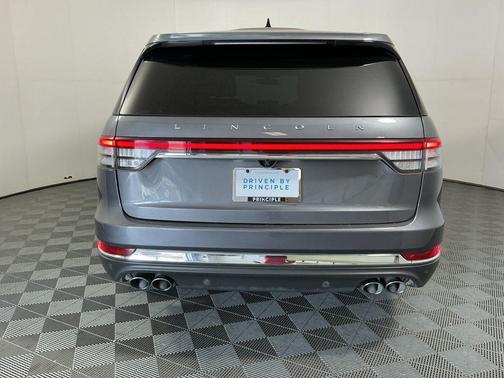 Asher Gray Metallic Clearcoat 2022 Lincoln Aviator Reserve