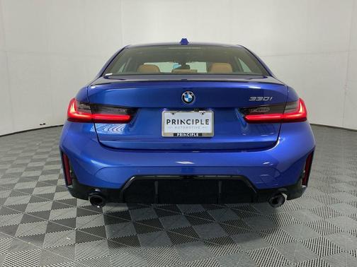 Portimao Blue Metallic 2025 BMW 330 330i