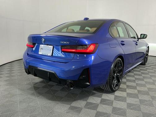 Portimao Blue Metallic 2025 BMW 330 330i