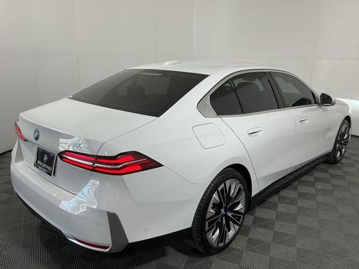 2024 BMW i5 eDrive40