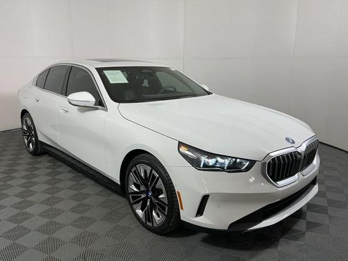 2024 BMW i5 eDrive40