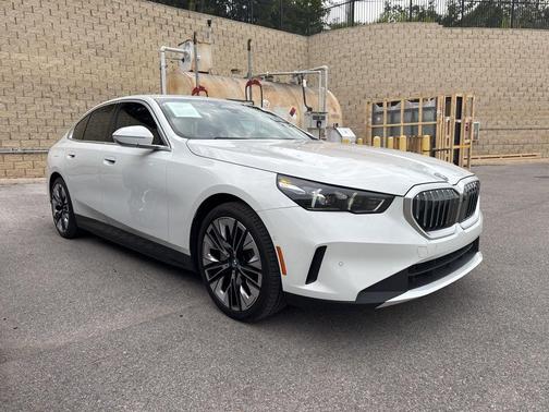 2024 BMW i5 eDrive40