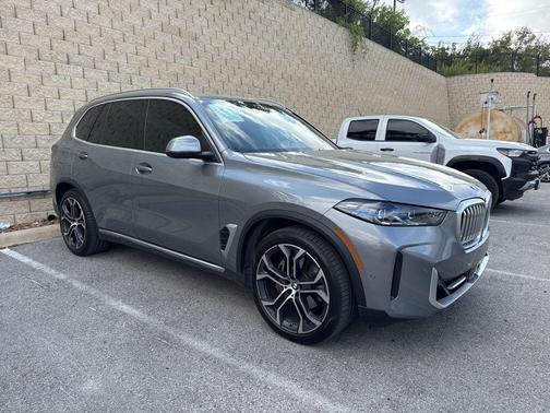 Skyscraper Grey Metallic 2024 BMW X5 xDrive40i