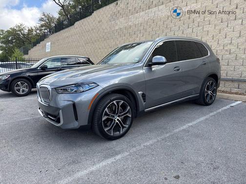 Skyscraper Grey Metallic 2024 BMW X5 xDrive40i