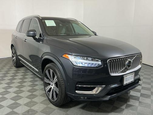 2022 Volvo XC90 T6 Inscription