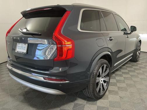 2022 Volvo XC90 T6 Inscription