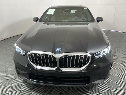 2025 BMW i5 eDrive40