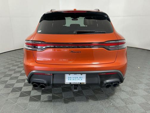 2022 Porsche Macan Base