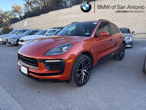 2022 Porsche Macan Base