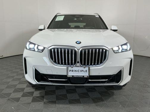 Alpine White 2026 BMW X5 sDrive40i