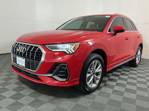 2024 Audi Q3 Premium 45 TFSI S line quattro Tiptronic
