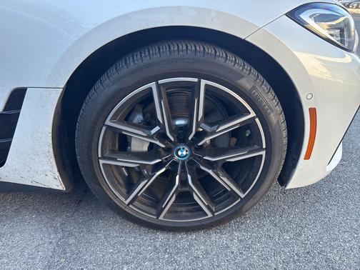 Mineral White Metallic 2023 BMW i4 Gran Coupe eDrive40